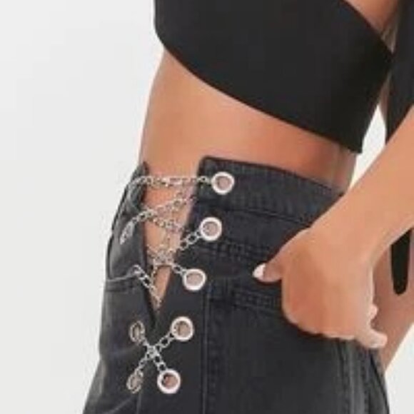 Forever 21 Women’s Curb Chain High-Rise Straight Leg Jeans Black Wash - (26) - Picture 4 of 16